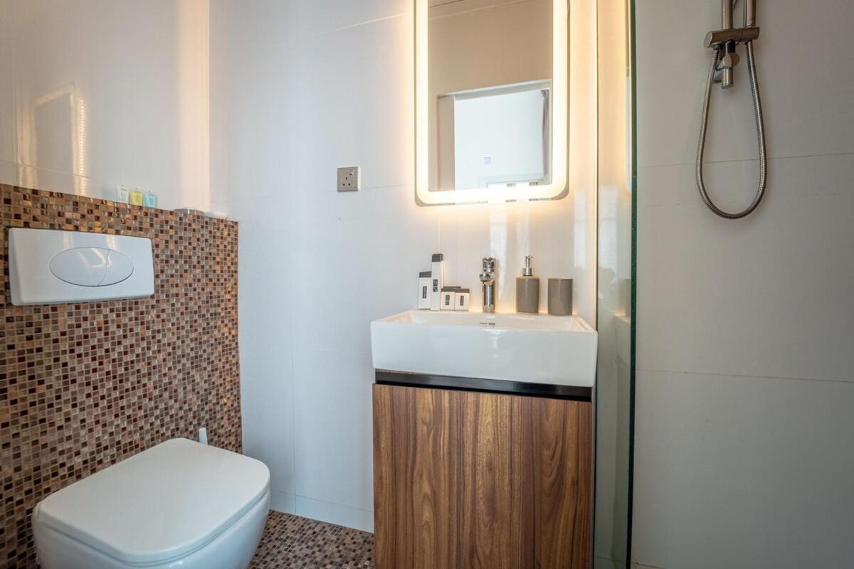 Aws Holiday Homes - Luxurious 2Br In Business Bay Dubai Exterior photo